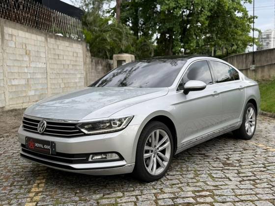 VOLKSWAGEN PASSAT 2.0 16V TSI BLUEMOTION GASOLINA HIGHLINE 4P DSG VOLKSWAGEN PASSAT 2.0 16V TSI BLUEMOTION GASOLINA HIGHLINE 4P DSG